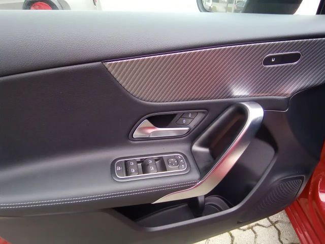 Mercedes-Benz A 180 Hatchback Progressive