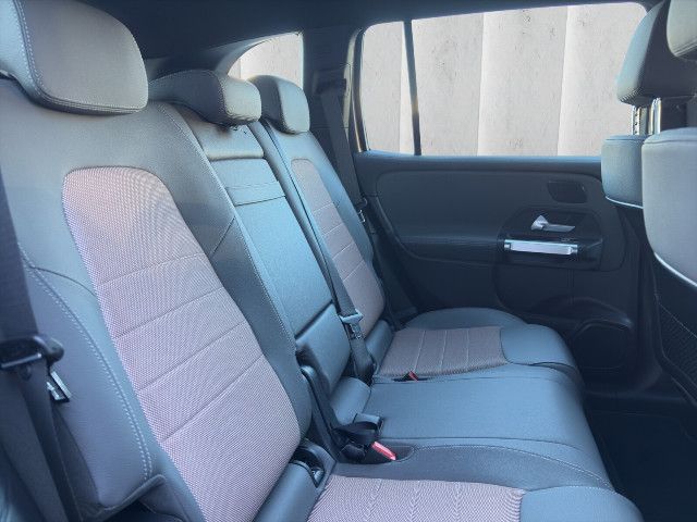 Mercedes-Benz EQB 300 4MATIC