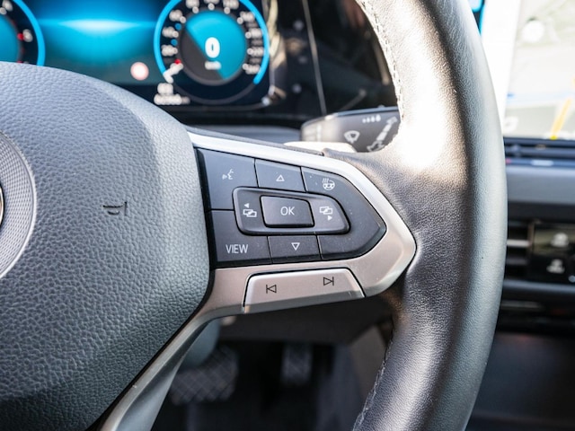 Volkswagen Golf 2.0 TDI DSG Style Variant