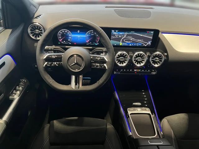 Mercedes-Benz GLA 200 AMG Line