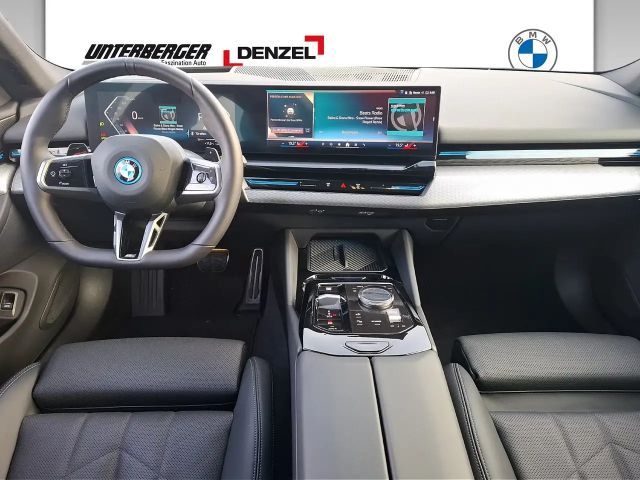 BMW 530 530e M-Sport Touring xDrive