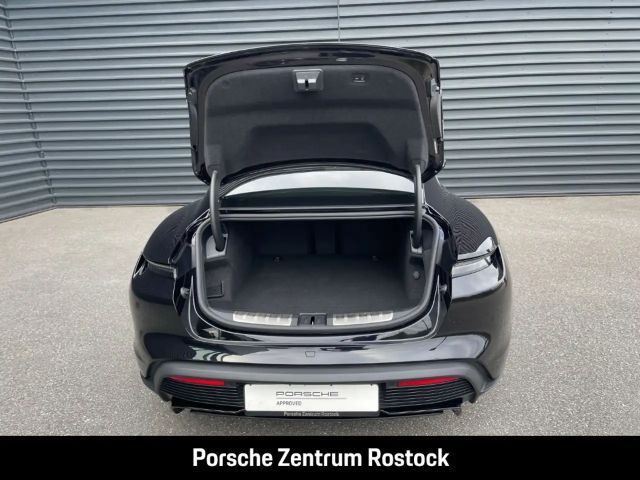 Porsche Taycan S Turbo