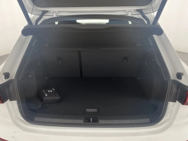 Audi A3 30 TFSI Sedan