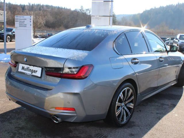 BMW 330 330i Sedan xDrive