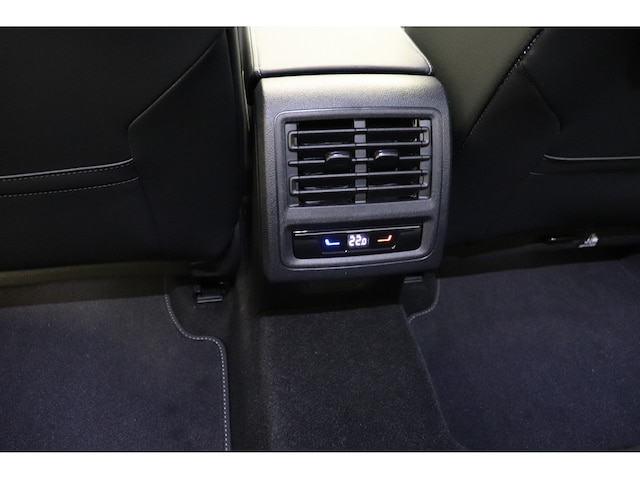 Volkswagen Golf 1.5 eTSI Style Variant