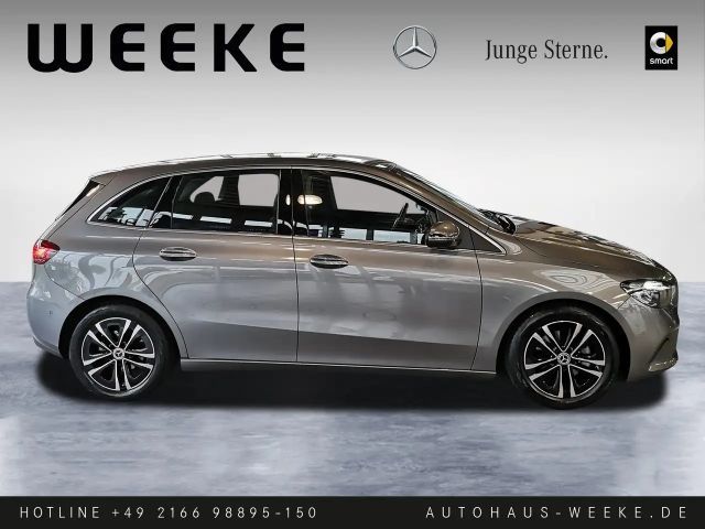 Mercedes-Benz B 180 Progressive Sedan