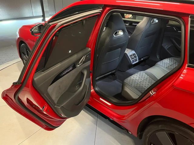 Volkswagen Passat R-Line Style Variant