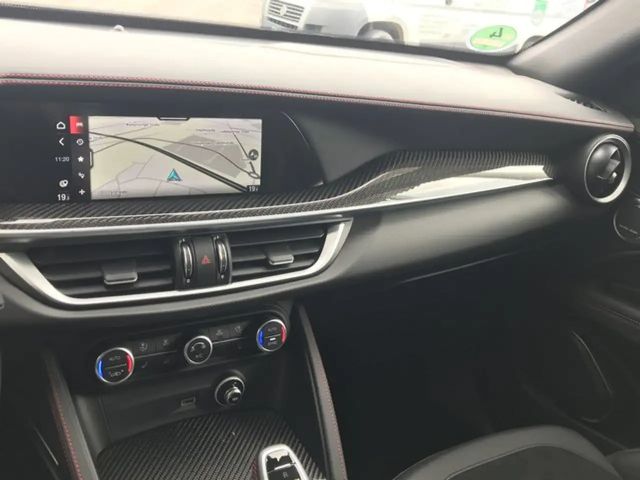 Alfa Romeo Stelvio Q4 Quadrifoglio