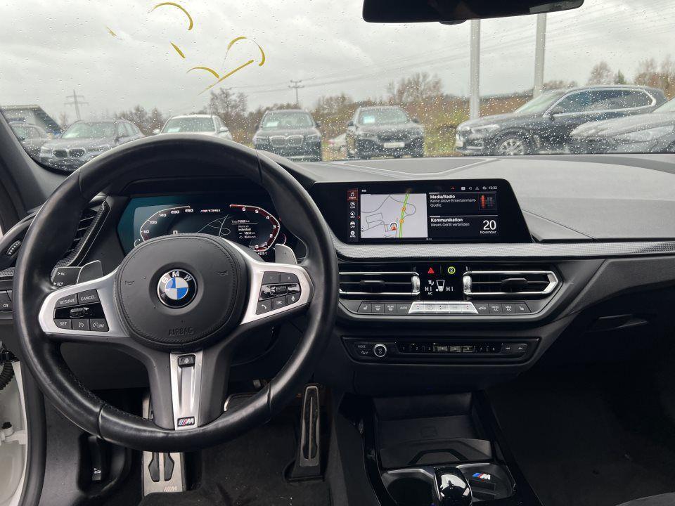 BMW M135i 5-deurs xDrive