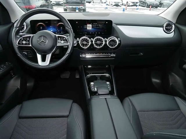 Mercedes-Benz GLA 250 GLA 250 e Style