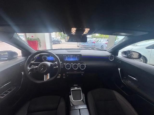 Mercedes-Benz A 200 AMG Line