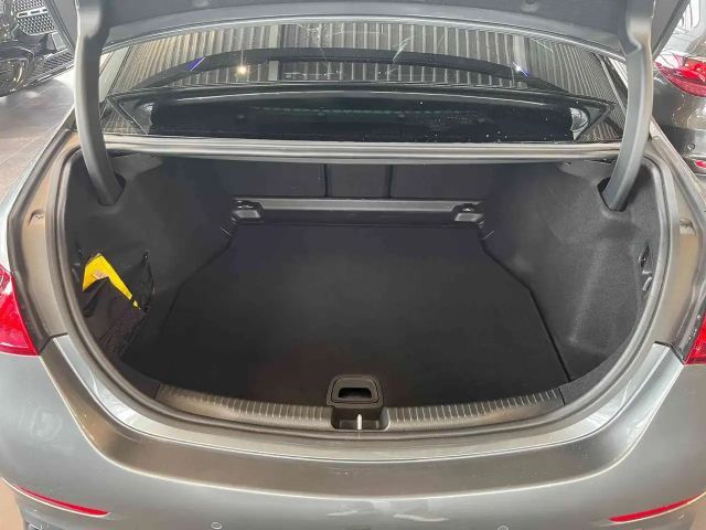 Mercedes-Benz C 300 AMG Line C 300 d Sedan