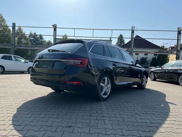 Skoda Superb 2.0 TDI Combi Style Style