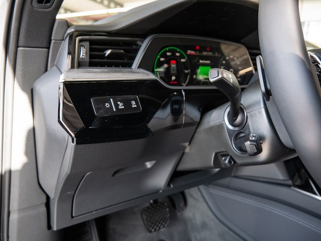 Audi Q8 e-tron 50 Quattro S-Line