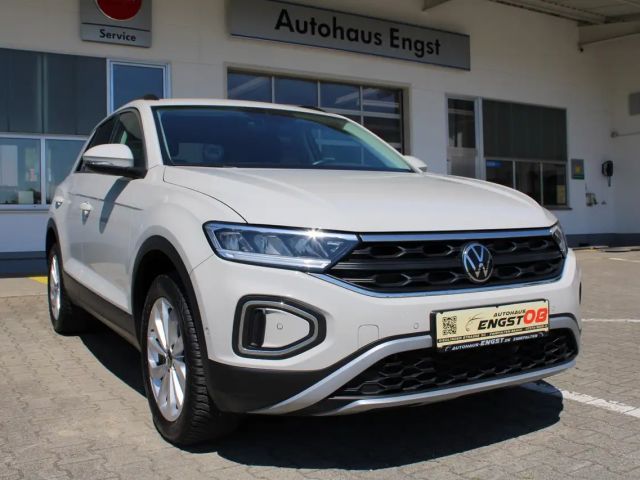 Volkswagen T-Roc Life 1.5 l TSI DSG AHK NAV LED Ladeboden Verkehrsz