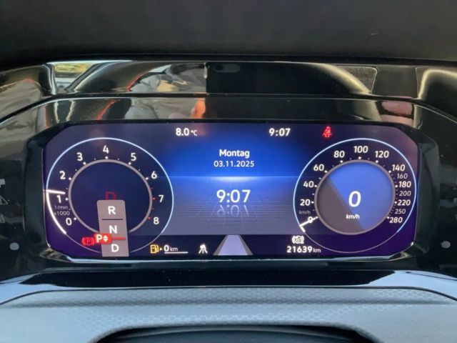 Volkswagen Golf 2.0 TSI Golf VIII