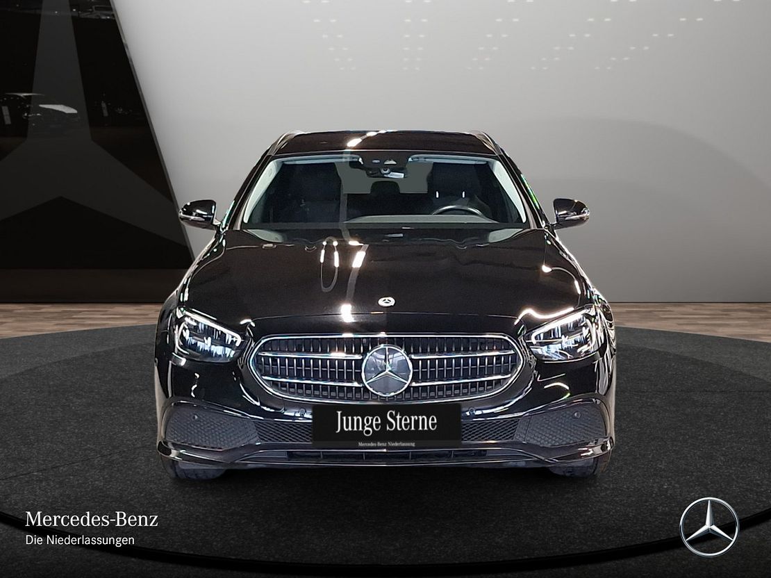 Mercedes-Benz E 220 AVANTGARDE E 220 d Estate