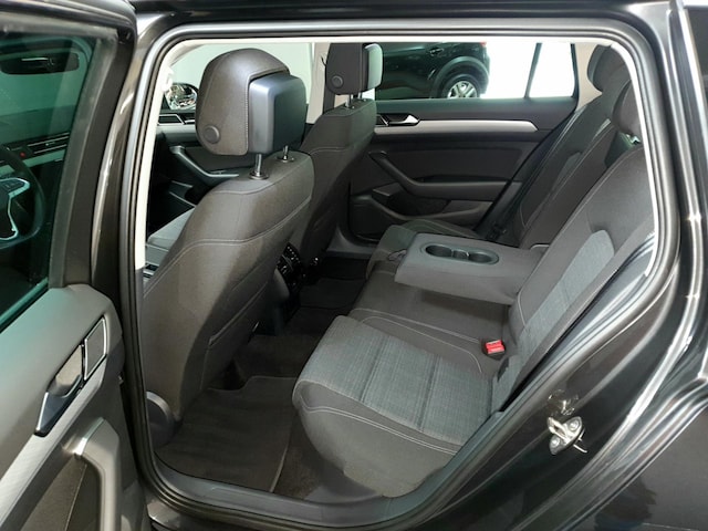 Volkswagen Passat 2.0 TDI Business DSG Variant