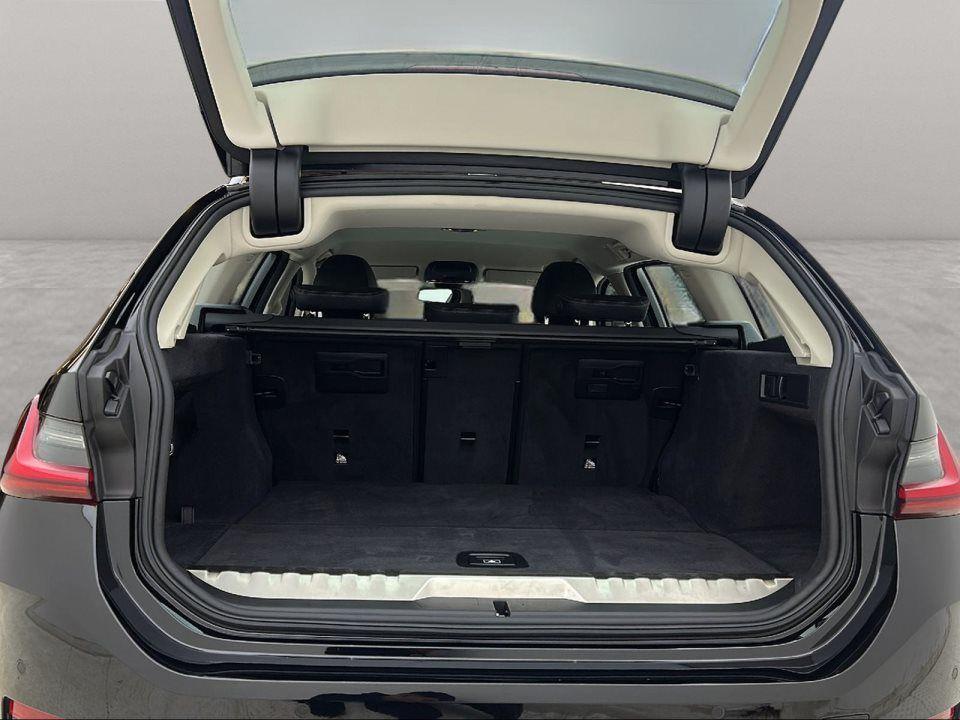 BMW 330 330e Touring