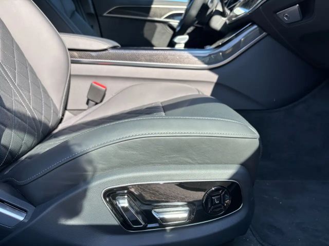 Audi A8 60 TFSI Hybride Quattro