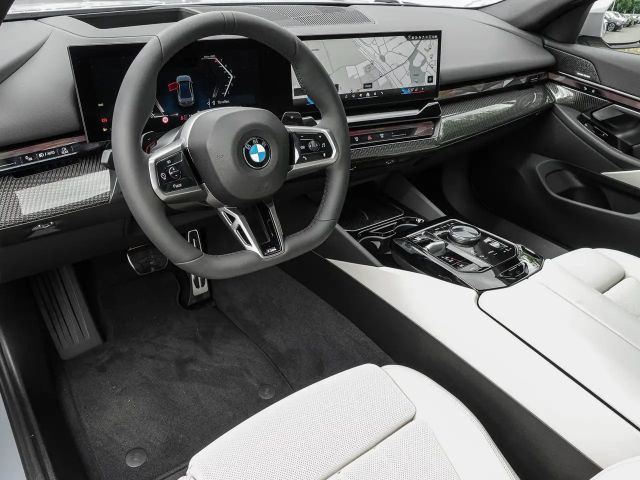 BMW 520 520i M-Sport Sedan