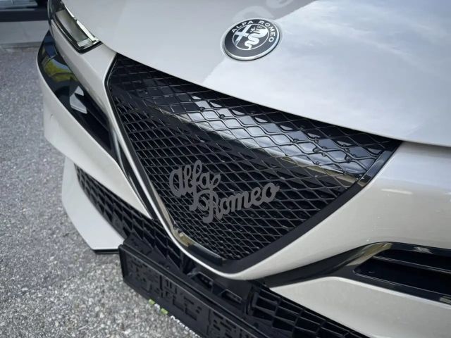 Alfa Romeo Junior Ibrida