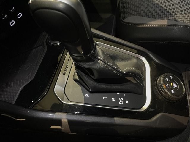 Volkswagen T-Roc 2.0 TSI 4Motion DSG Sport