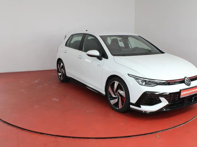 Volkswagen Golf 2.0 TSI DSG GTI