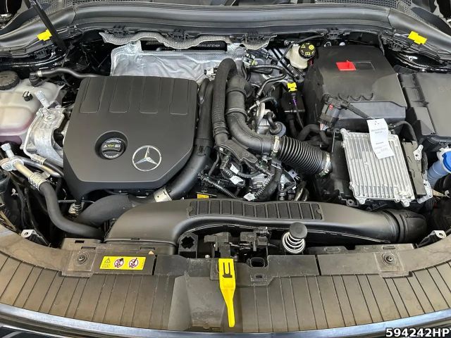 Mercedes-Benz GLA 180 AMG Line