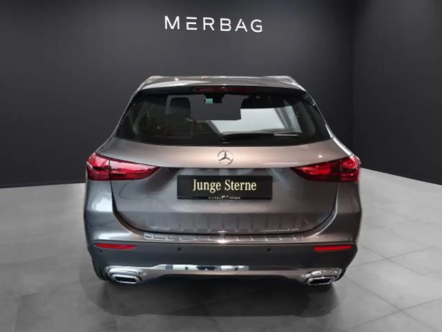 Mercedes-Benz GLA 200 Progressive