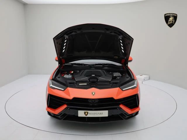Lamborghini Urus Performante