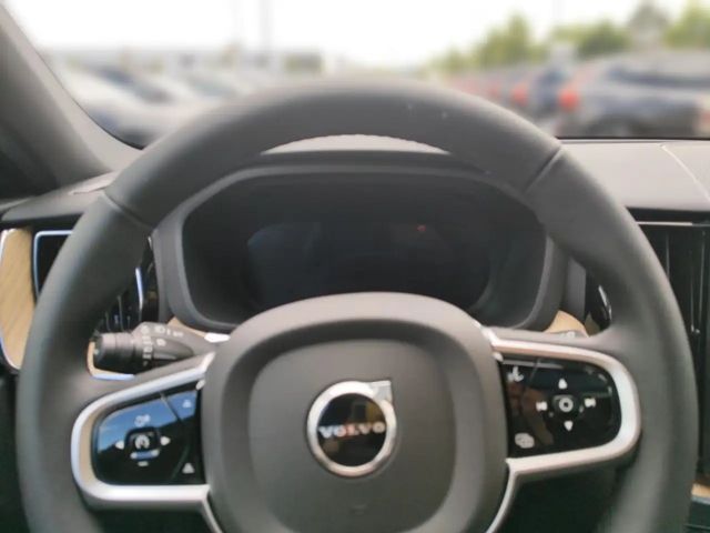 Volvo XC60 AWD Dark Plus