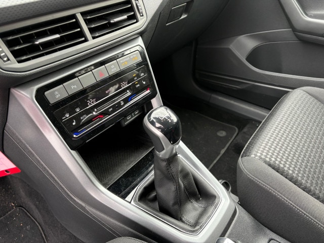 Volkswagen T-Cross T-Cross ACTIVE 1,0TSI NAV ACC PARK SHZ CLIMATRON