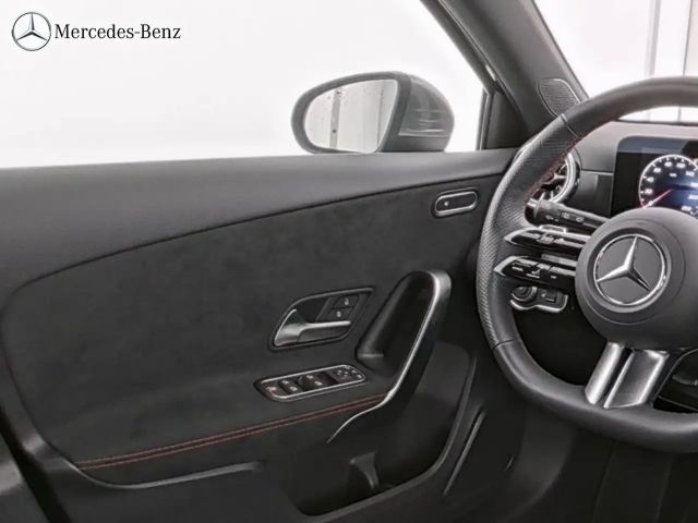 Mercedes-Benz A 220 A 220 d AMG Line Hatchback