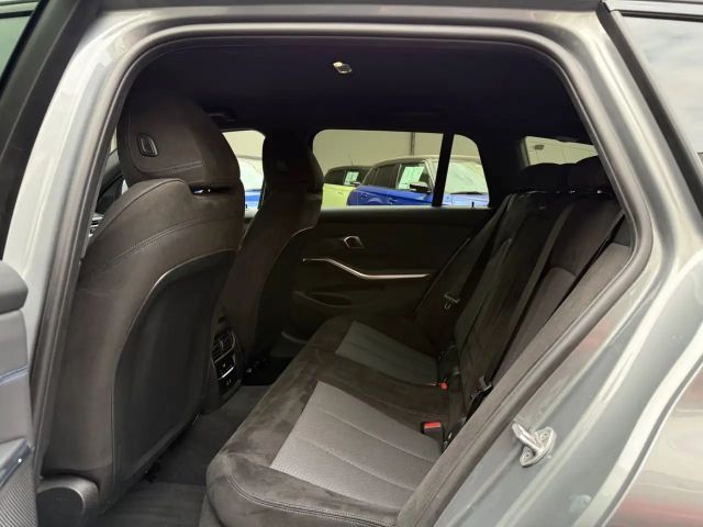 BMW 320 320d M-Sport Touring