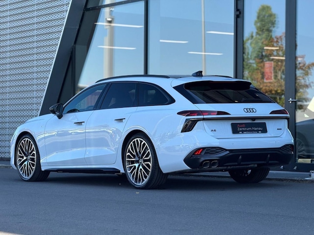 Audi A6 Avant Quattro S-Tronic
