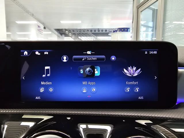 Mercedes-Benz A 180 AMG Line