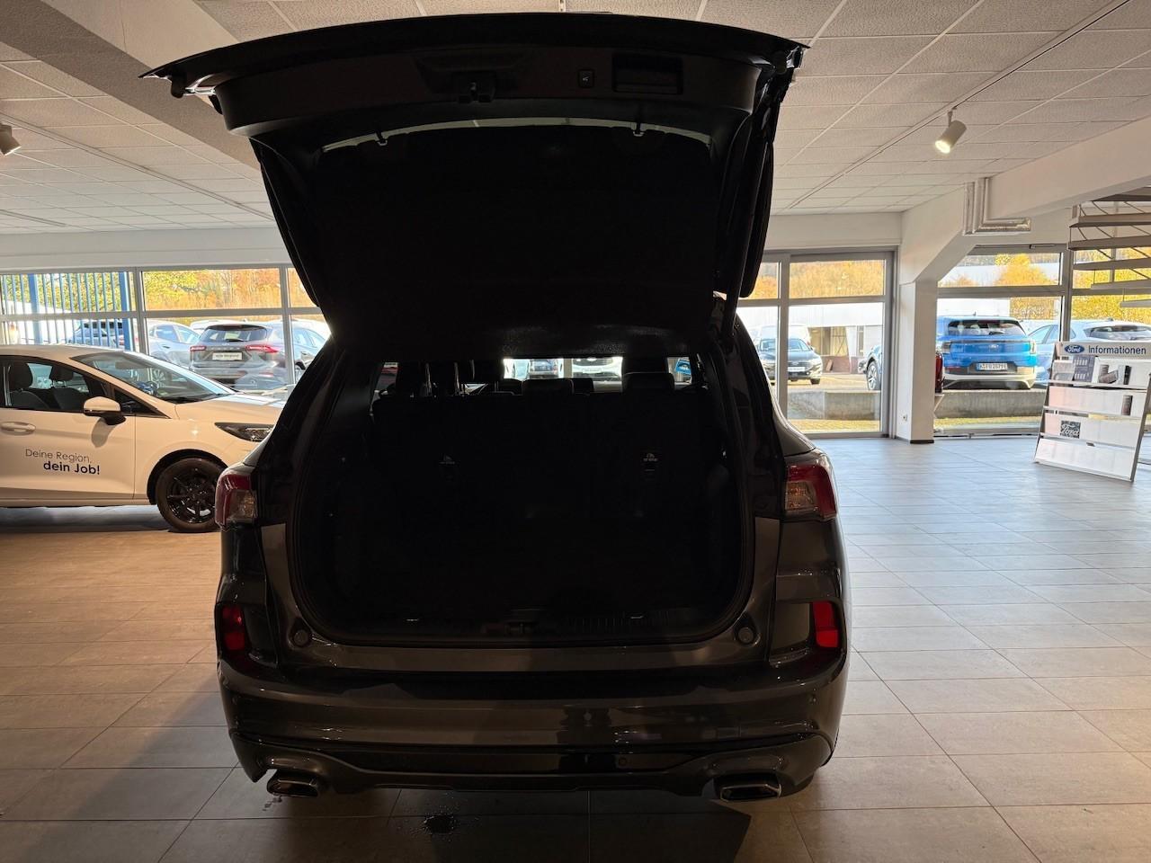 Ford Kuga Plug in Hybrid ST Line X