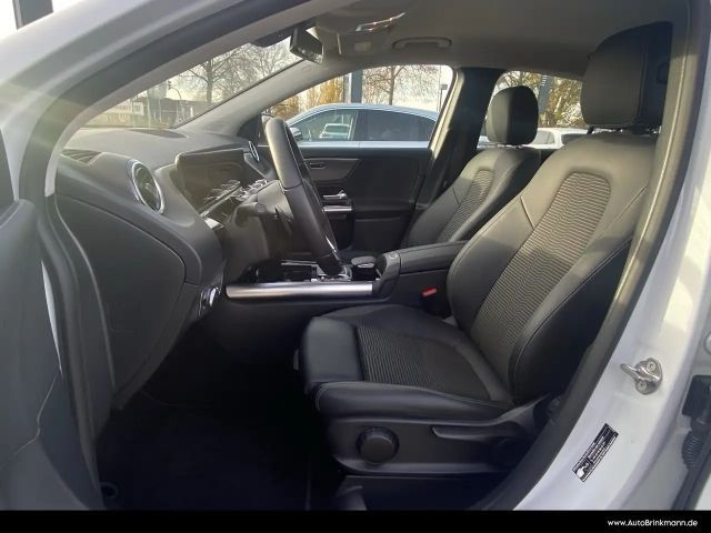 Mercedes-Benz GLA 200 Progressive