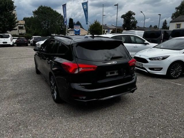 Ford Focus ST Line