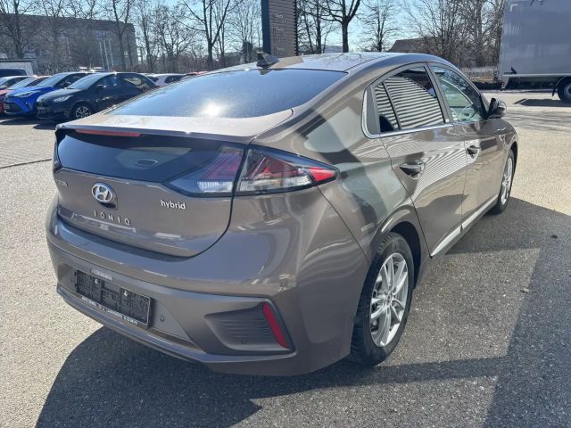 Hyundai Ioniq Hybrid Premium