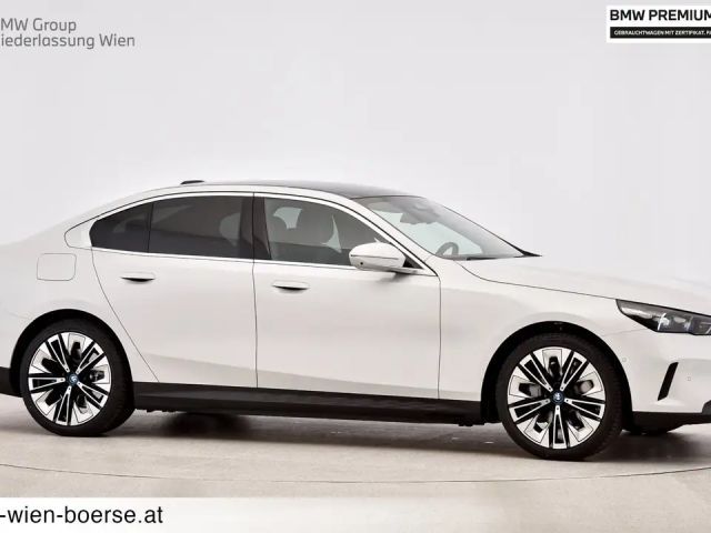 BMW i5 Sedan eDrive40