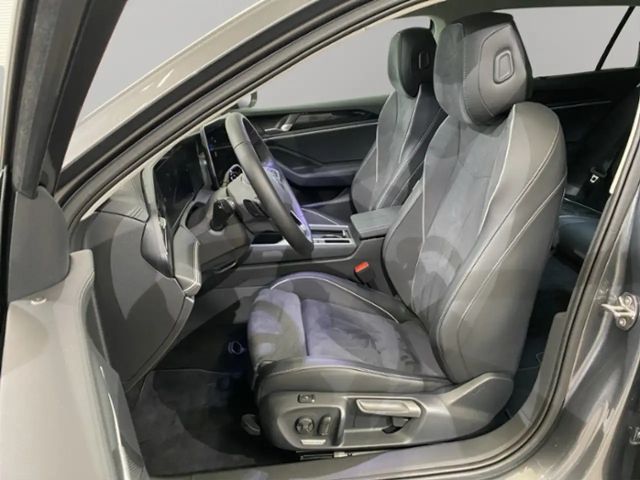 Volkswagen Passat 1.5 eTSI Business DSG Variant