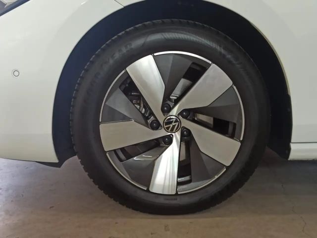 Volkswagen Passat 1.5 eTSI Business DSG