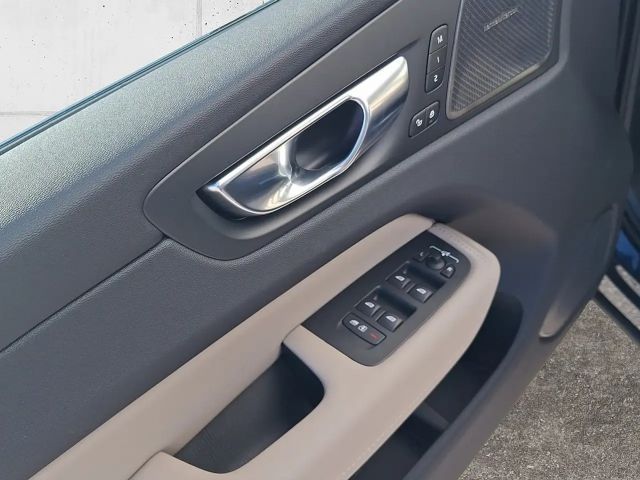 Volvo XC60 AWD Dark T6 Ultra