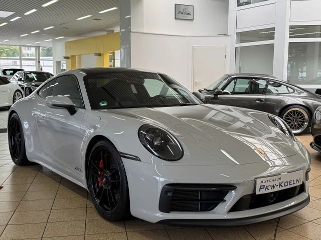 Porsche 992 4 Coupé GTS