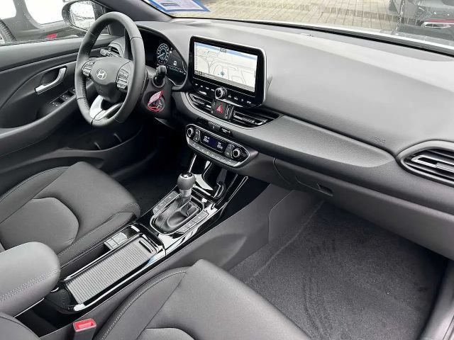 Hyundai i30 Advantage Hybrid T-GDi