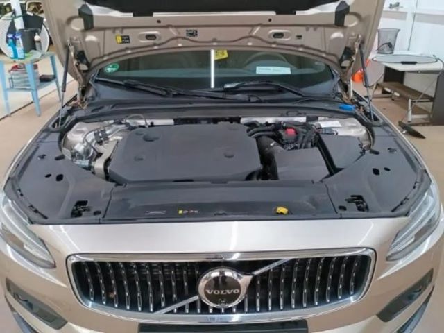 Volvo V90 Cross Country AWD Plus