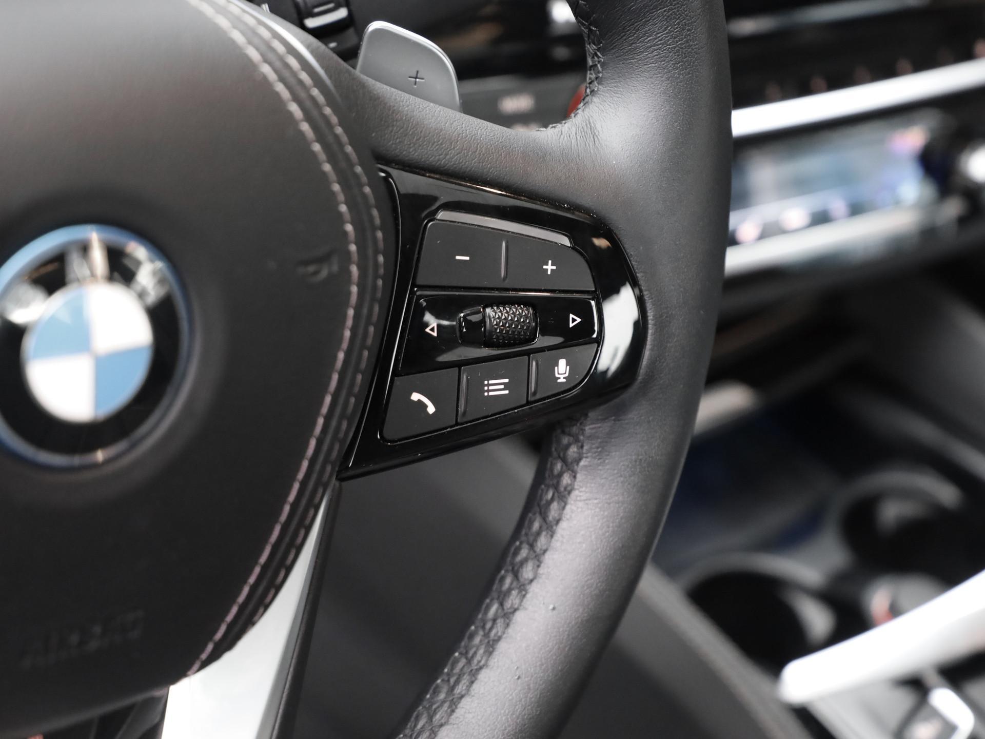 BMW 530 530e Luxury Line Sedan