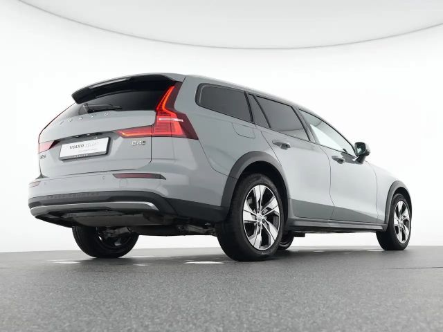 Volvo V60 AWD Plus